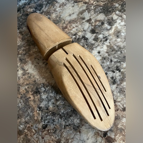 👞 Vintage Shoe Stretchers - Picture 9 of 9